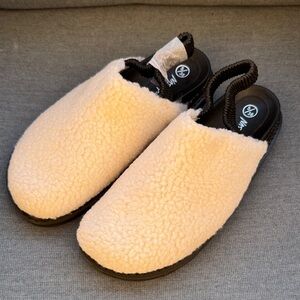 Women’s Faux Borg Slip On Cream Size UK 5 US 7 Slippers Cozy Winter Shoes